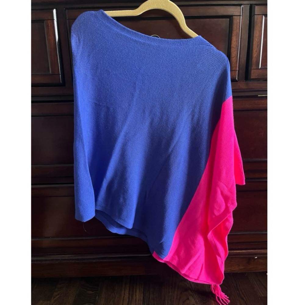Lilly Pulitzer Wrap / Shawl in blue and pink